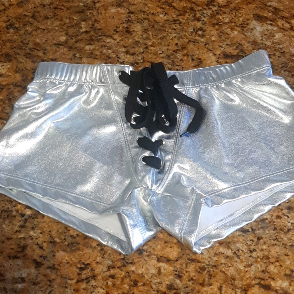 FR silver shorts
